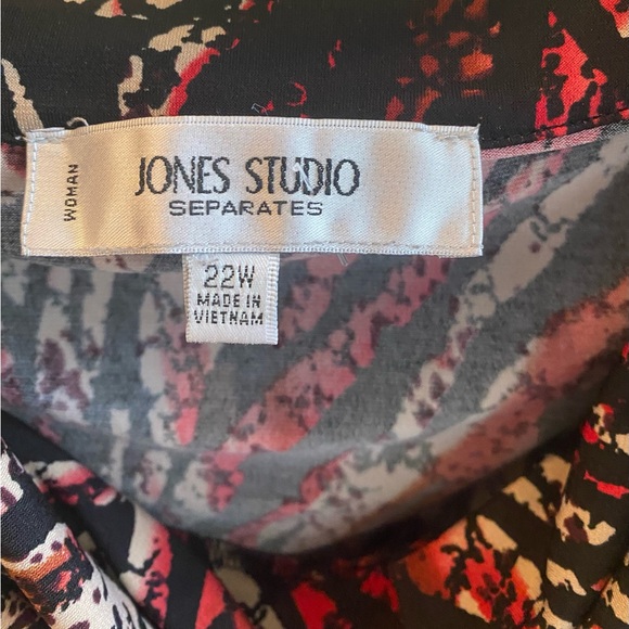 Jones Studio sleeveless cowl neck. Soft fabric. 22W - Picture 2 of 3